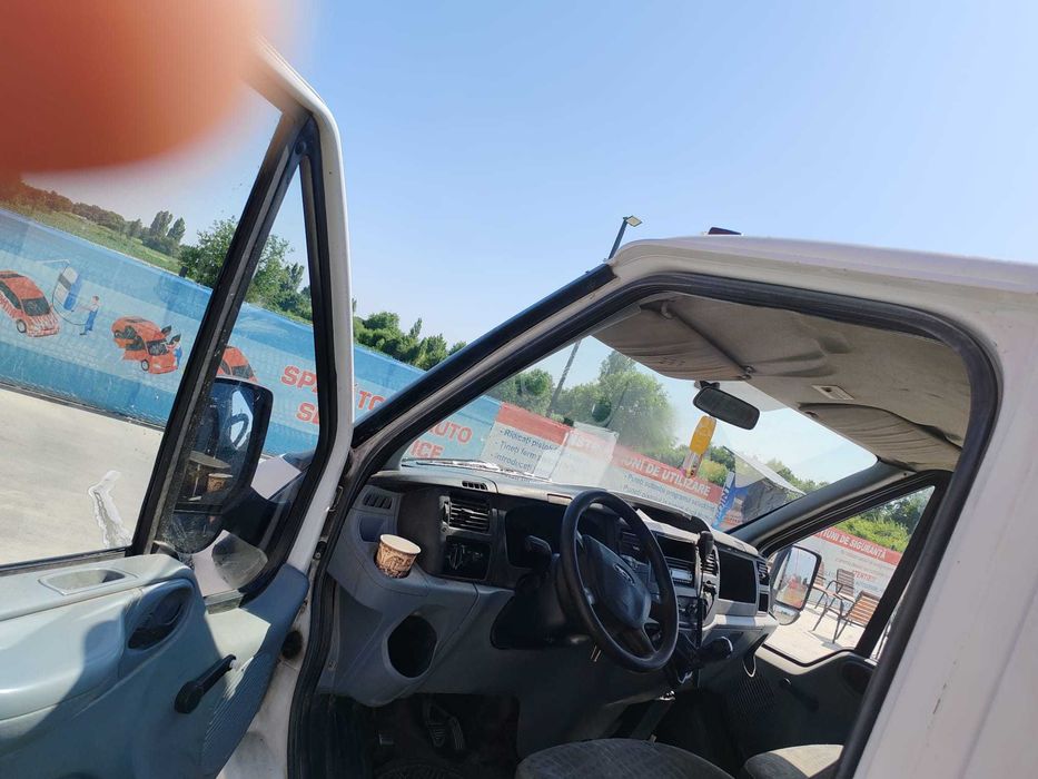 Vând Ford Transit platformă cu obloane – An 2008
