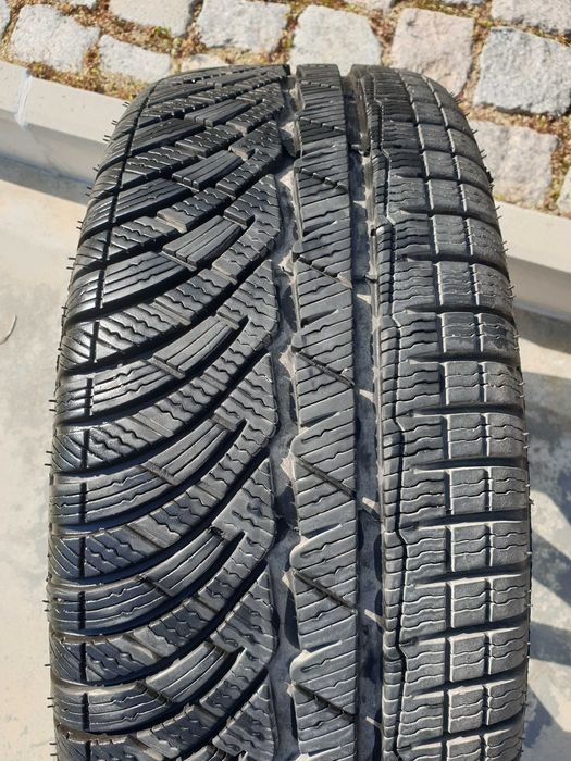 4 броя зимни гуми MICHELIN PILOT ALPIN  235/45 R17 97V.
