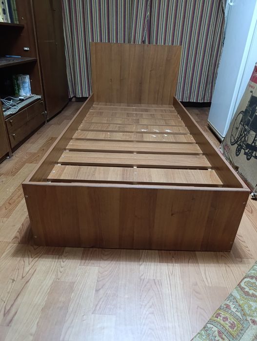 Продам кровать, полуторка