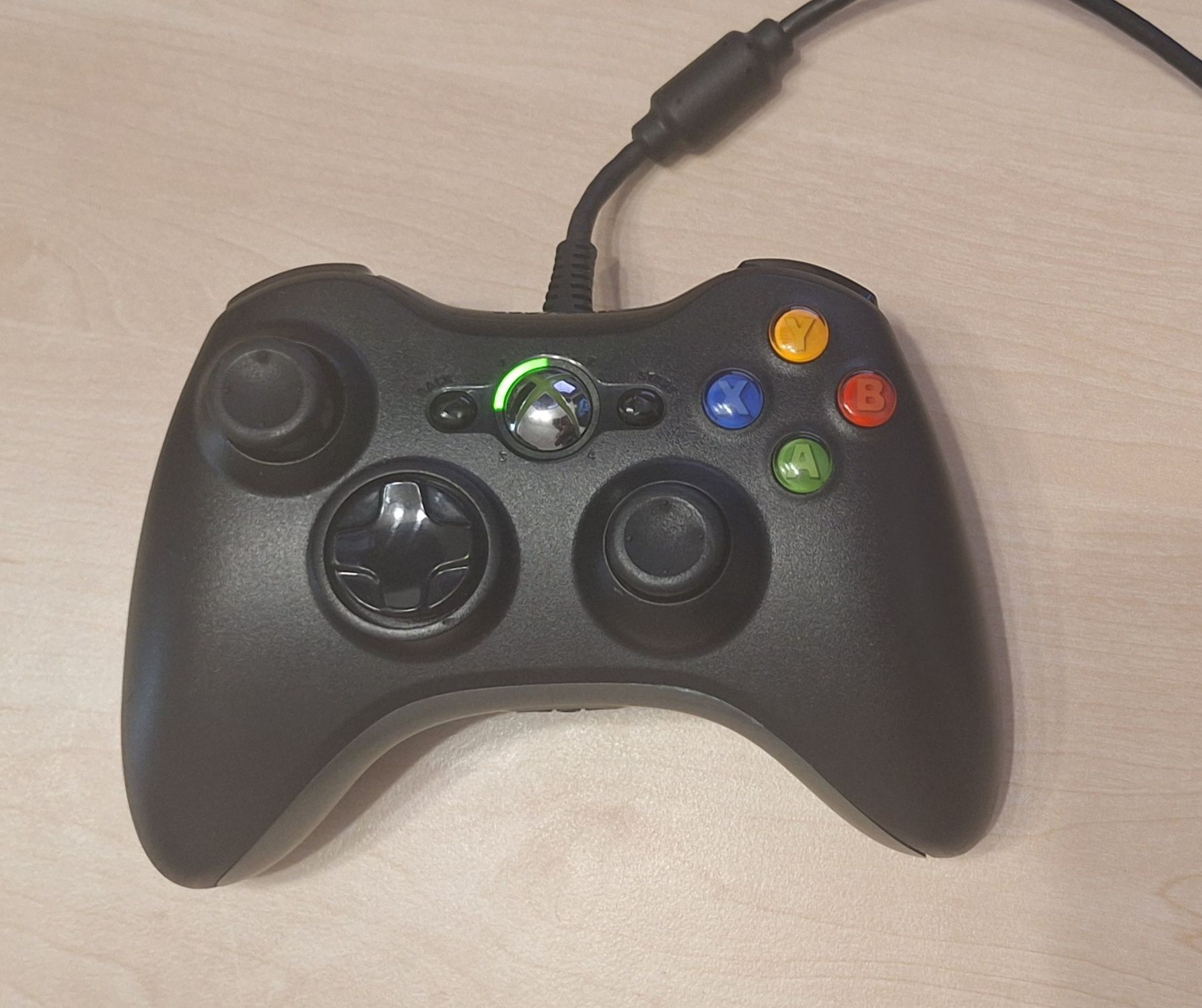 Maneta Xbox 360 PC cu fir controller joystick negru