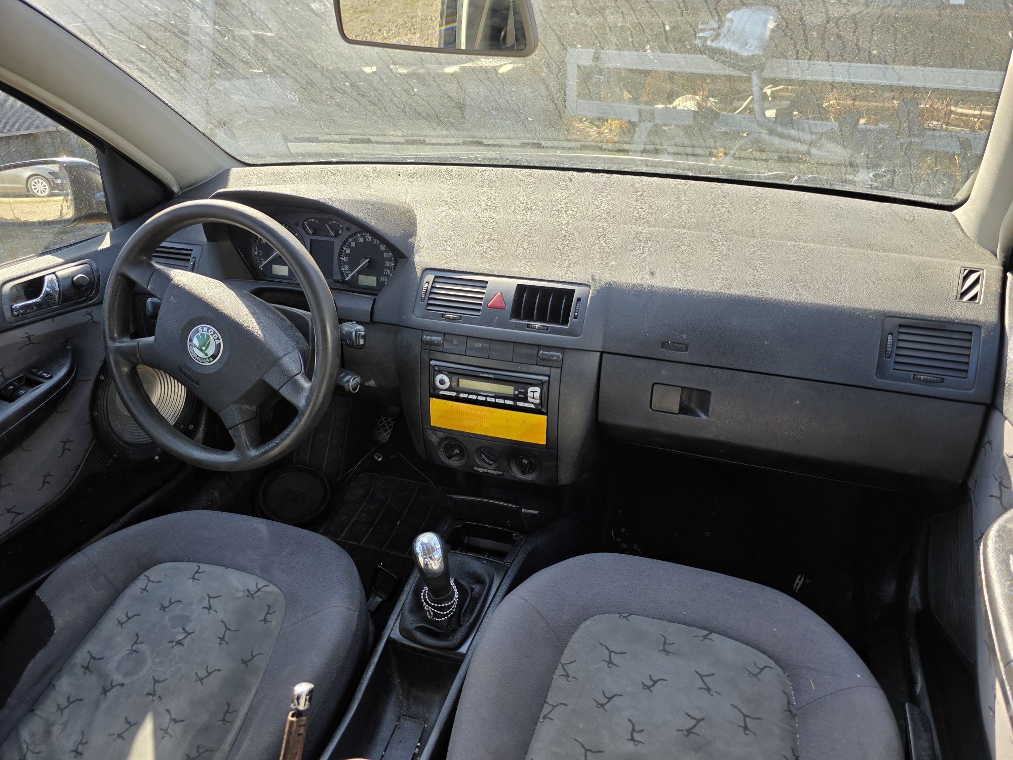 Dezmembrez Skoda Fabia 1.4 benzina