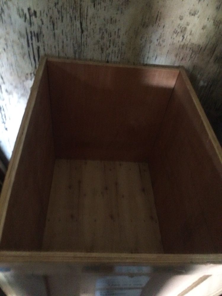 Деревянный ящик для перевозки груза