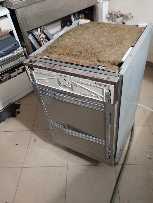 Съдомиялна Miele 45 см Пълно Вграждане