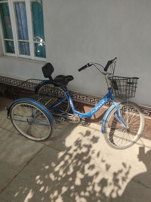 Uch balonlik velosiped sotiladi