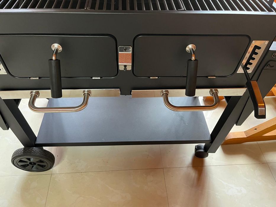 Gratar carbuni nou Polonia