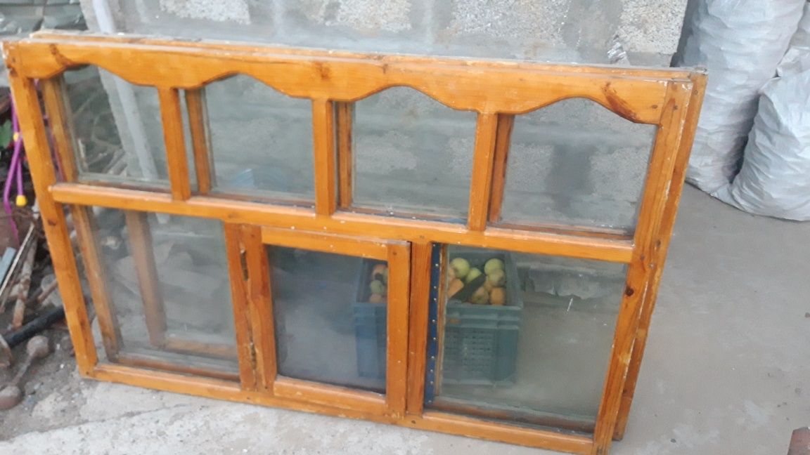 Продам деревянный окно состояния хороши размер 92 . 142