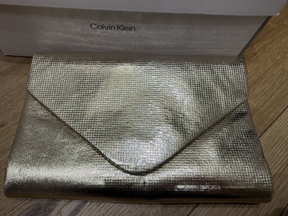 Чанта - клъч за повод