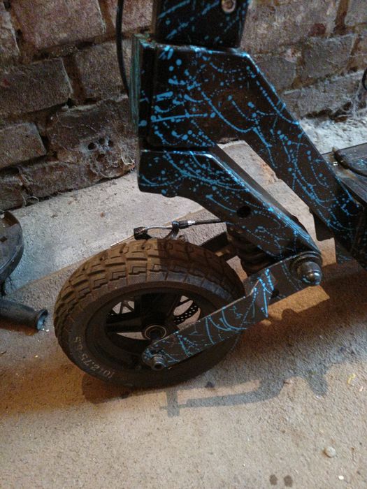 Trotineta kukyrin G2  2025 aproape noua