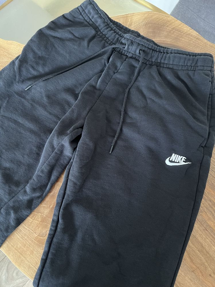 Черно долнище Nike