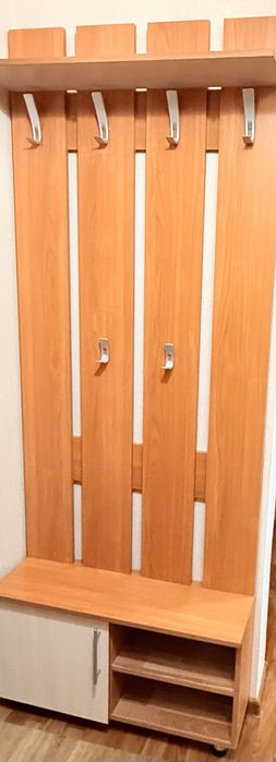 Продам прихожую в коридор