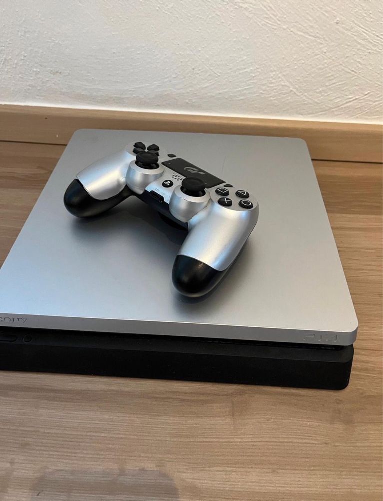 Playstation 4 ,GT edition schimb