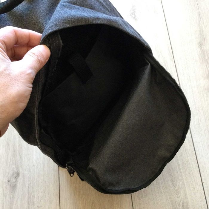 НОВА оригинална тъмно сива водоустойчива раница EASTPAK от Германия