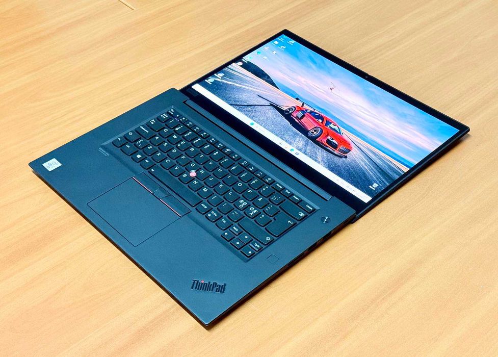 ThinkPad X1 Extreme G3 / i7-10850H / 32GB / GTX1650Ti / 4K OLED Touch