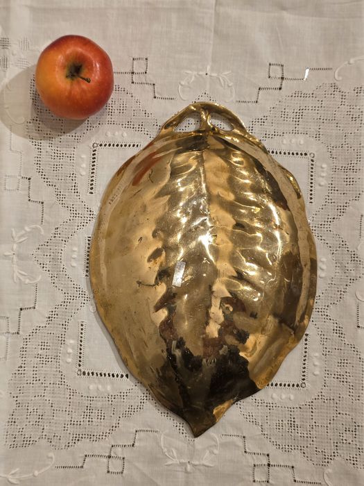 Vas decorativ alamă