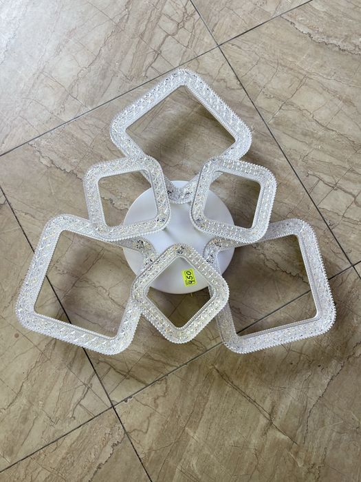 Liustralar keldi juda chiroyli kurinishi