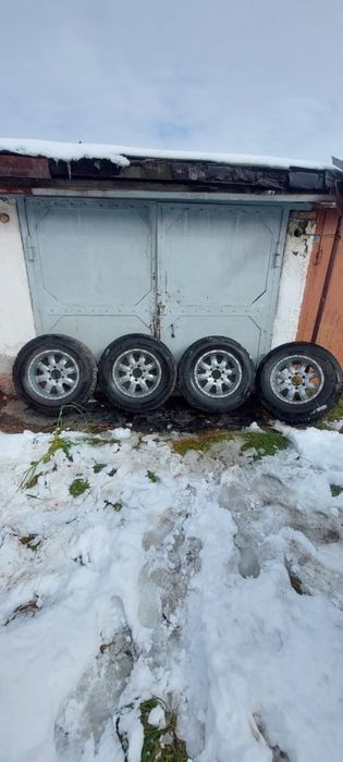 Продам комплект дисков с резиной R17/265/70.