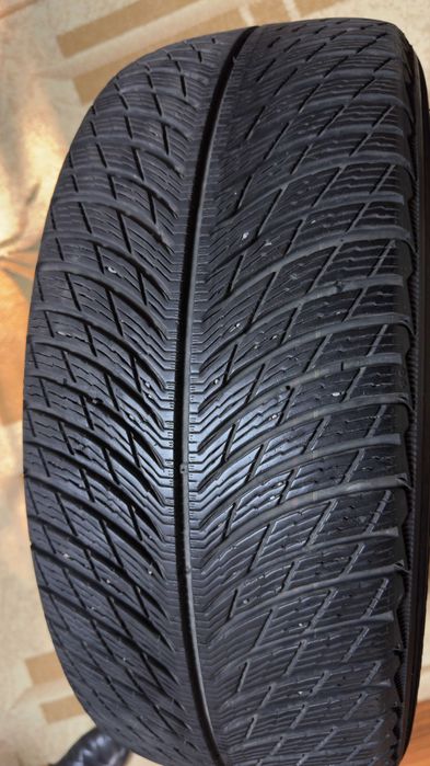 Michelin Pilot Alpine 5 R19 235/55