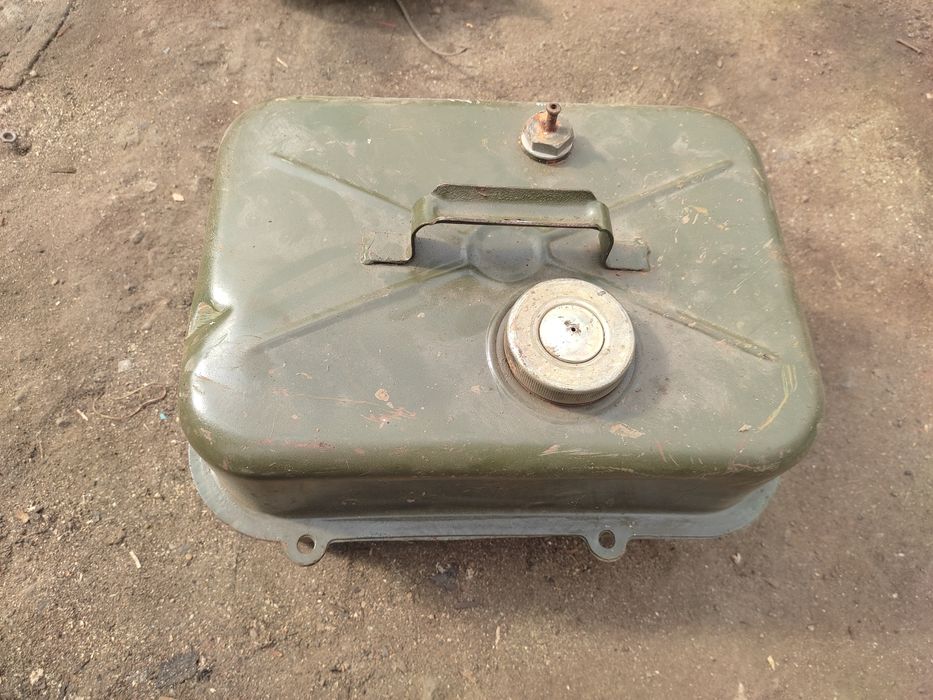 Продам топливный бак