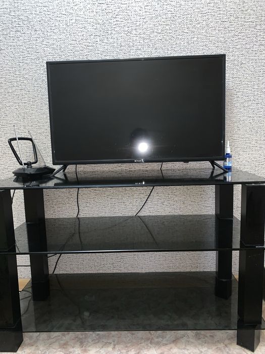 Телевизор + тумба