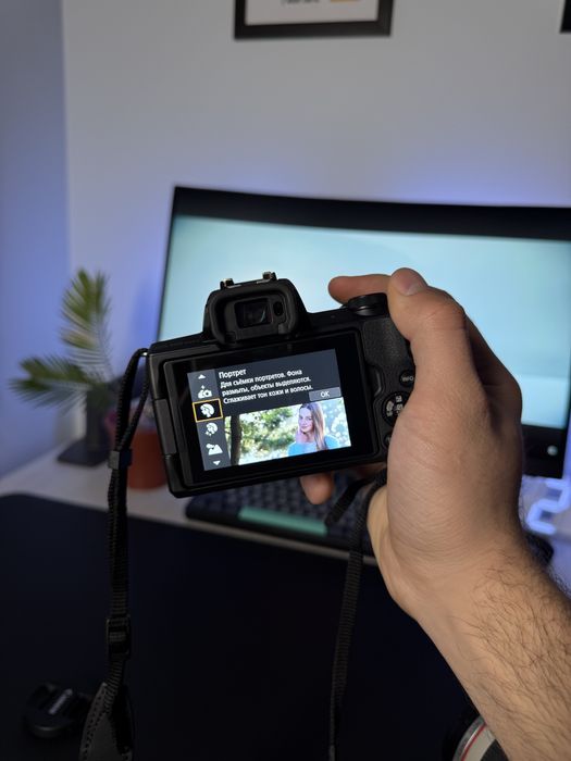 Canon m 50 mark 2 с объективом 18-150 mm