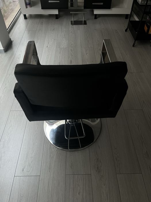 Фризьорски стол