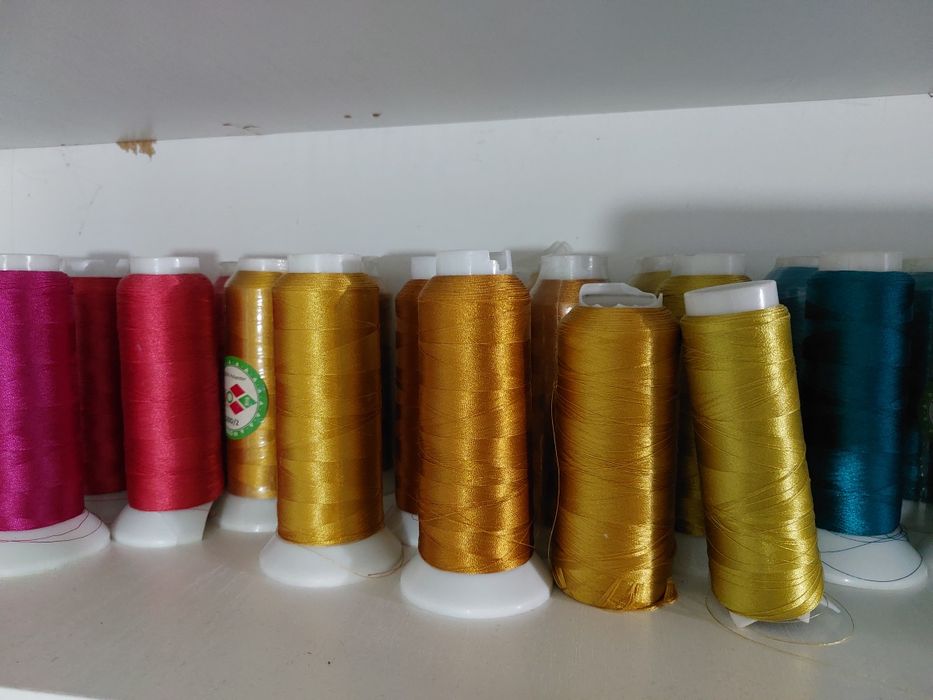 Продам нитки вышивальные,в отличном состояний ,разных расцветок
