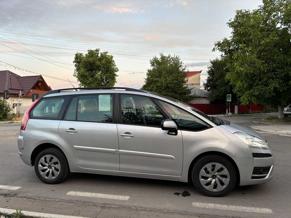 Citroen C4 Picasso 1.6 TDI, 7 Locuri, Automată, 2013 – Consum Mic