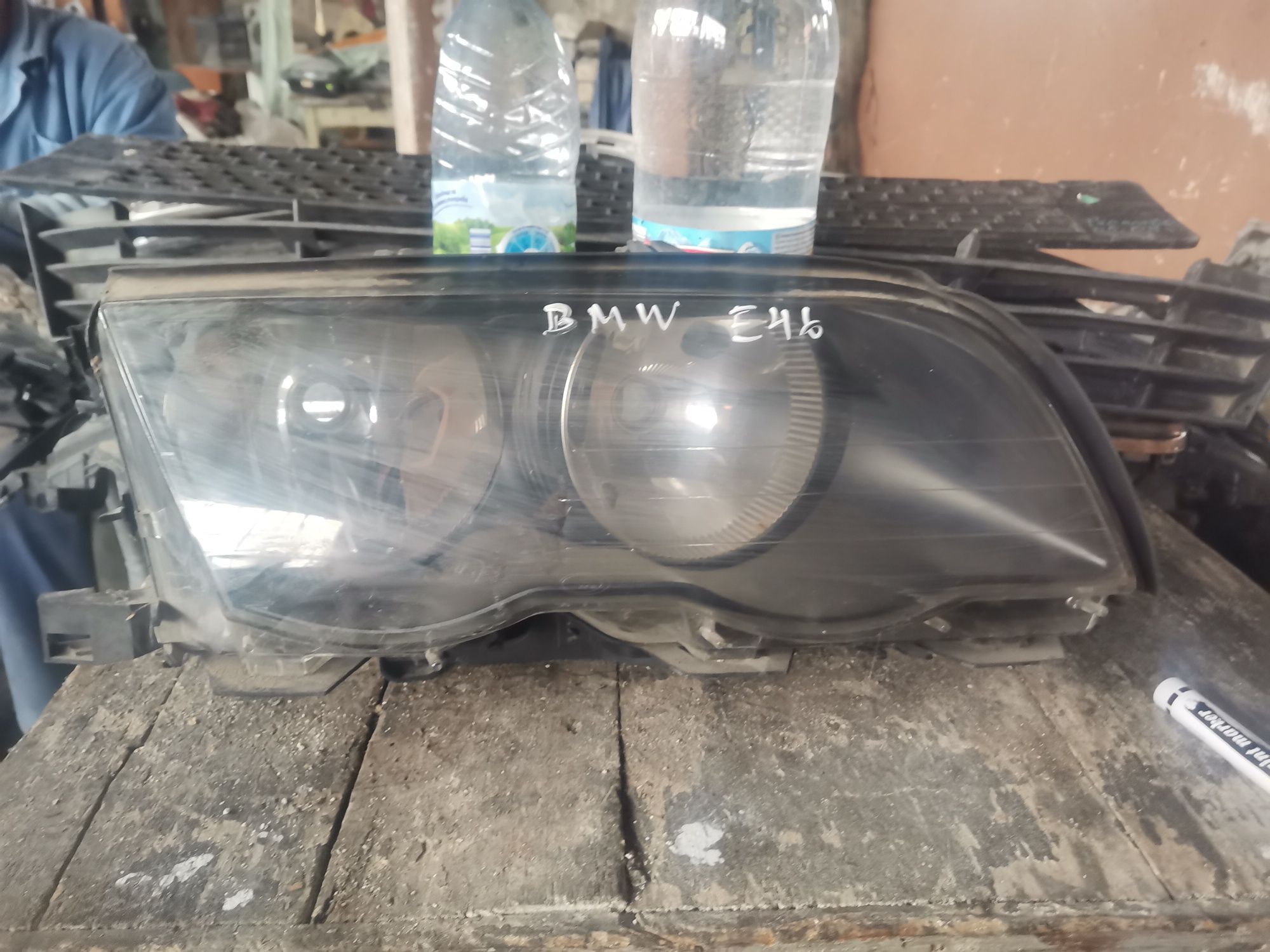 Оргинален Десен фар за bmw e46