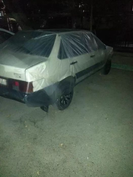 Продам машину ваз 21099