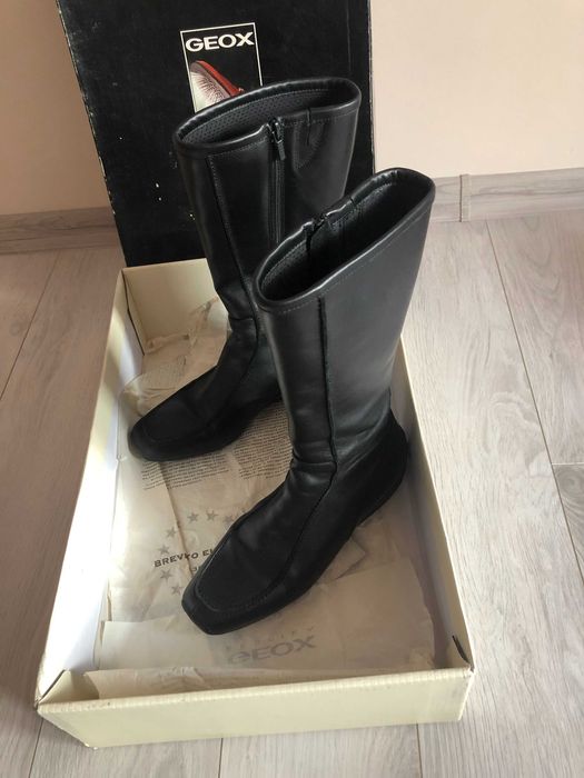 Дамски кожени ботуши GEOX номер 39
