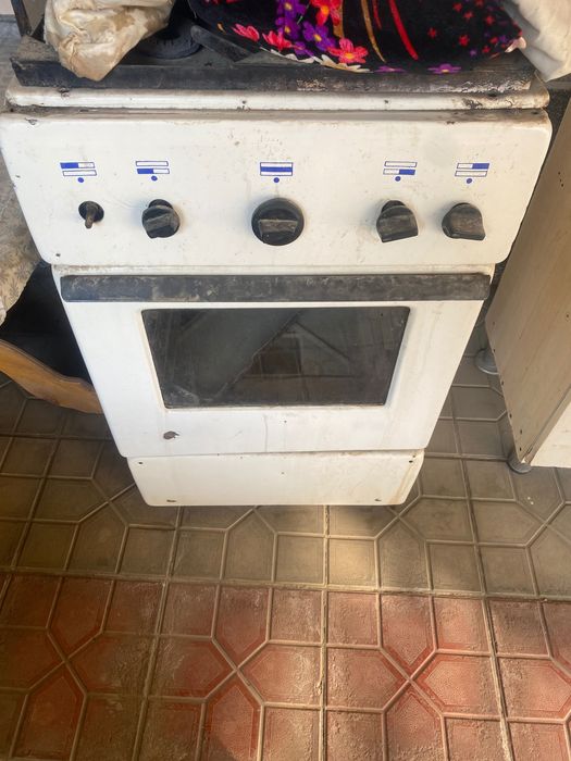 б/у газ плита в хорошем состоянии