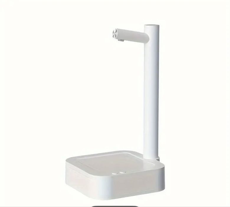 Помпа за вода бяла цвят