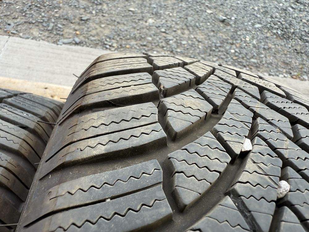 4бр. Отлични Зимни Гуми 185/55R/15 -BRIDGESTONE- DOT:0723- 6.9мм+5.7мм