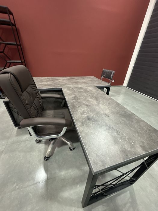 Loft mebel rahbar stoli stelaji bilan