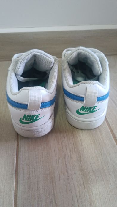 Маратонки NIKE 36.5