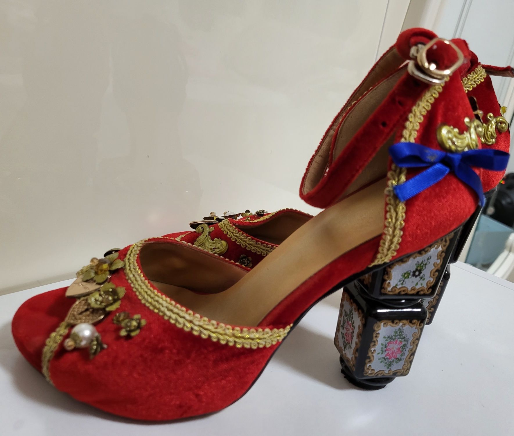 Sandale rosii vintage,  catifea,  piele naturala toc 10 cm
