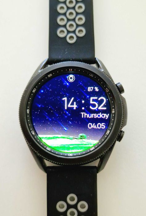 Продавам часовник Samsung Watch 3