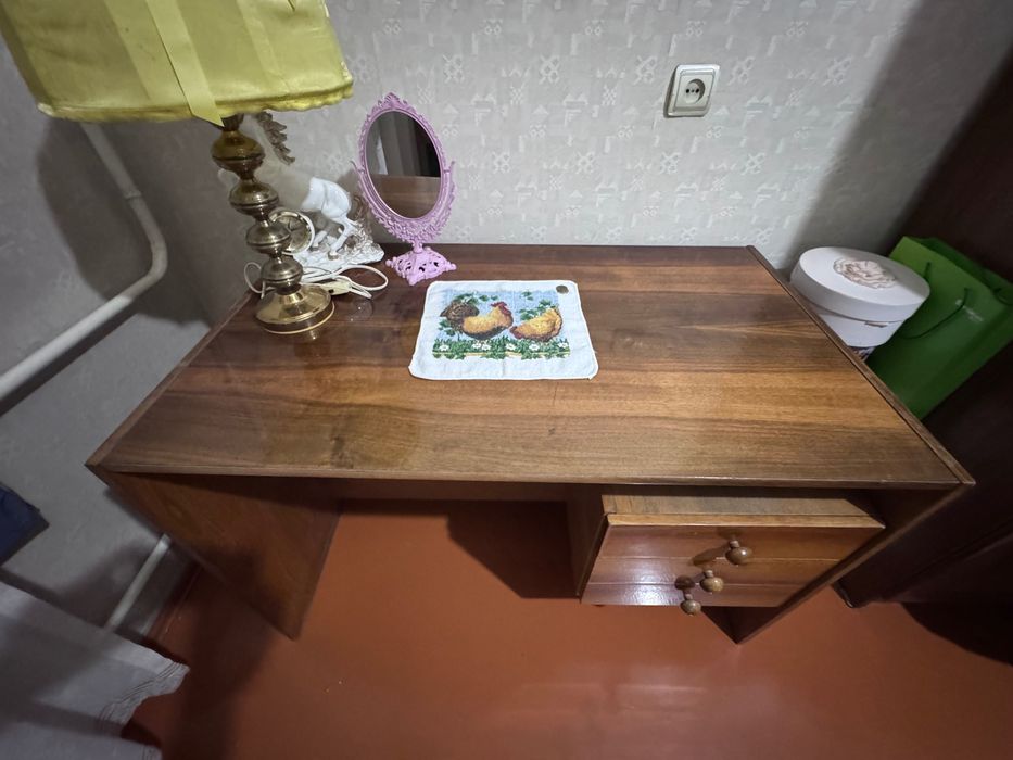 Стол парта чешского производства