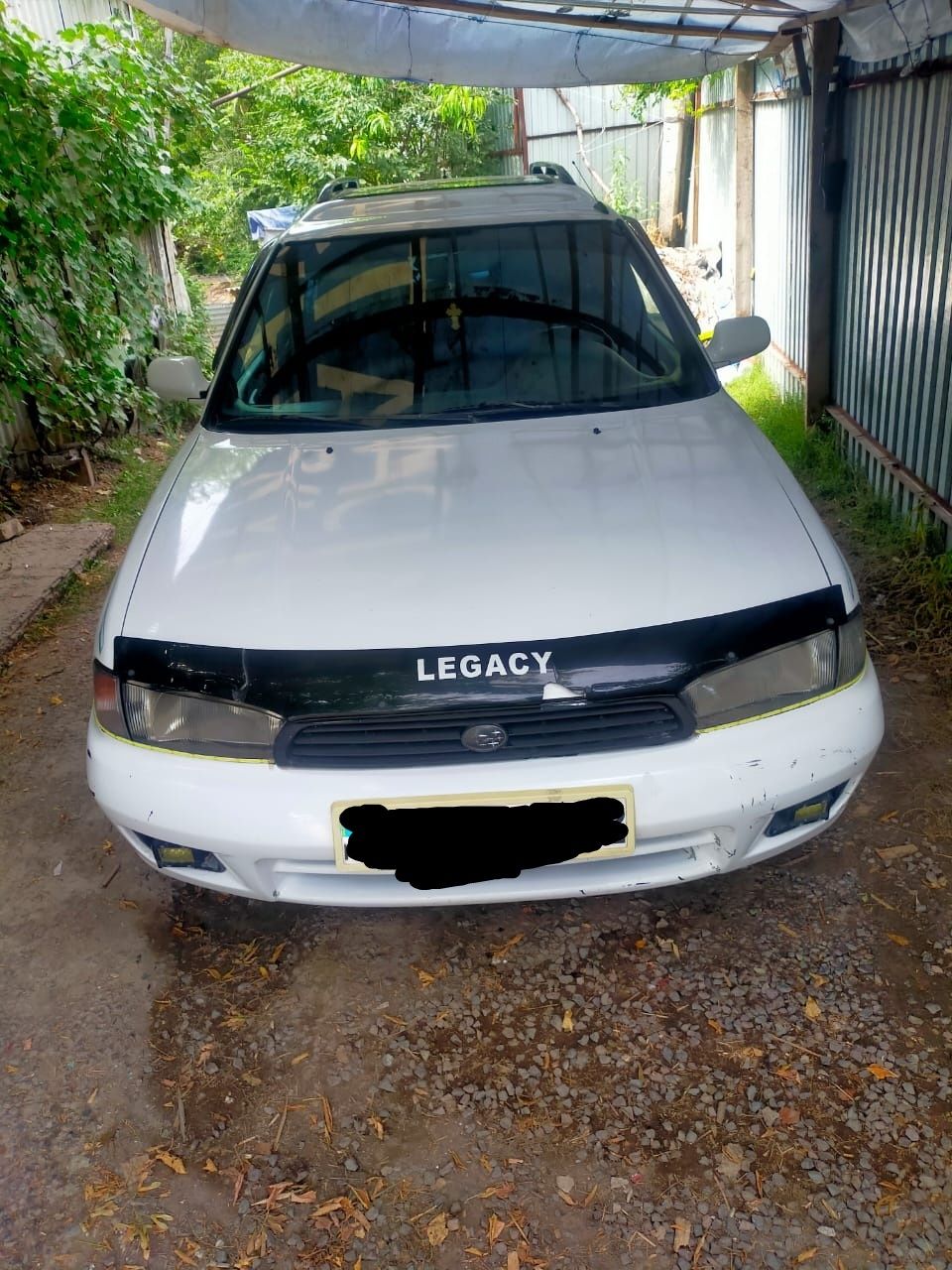 Продам машину Subaru Legacy 1996 год 2 л объём