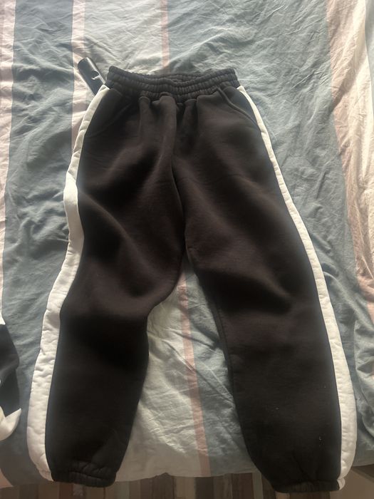 Продавам три чифта обувки на найк и комплект на murdaboyz