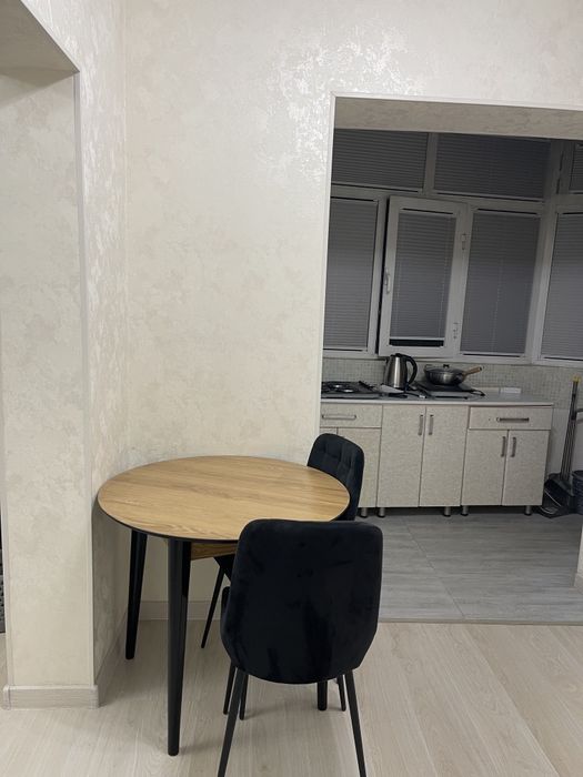 Своя квартира  в центре. Нукус улица напротив Пирамид, 1 нотариальная