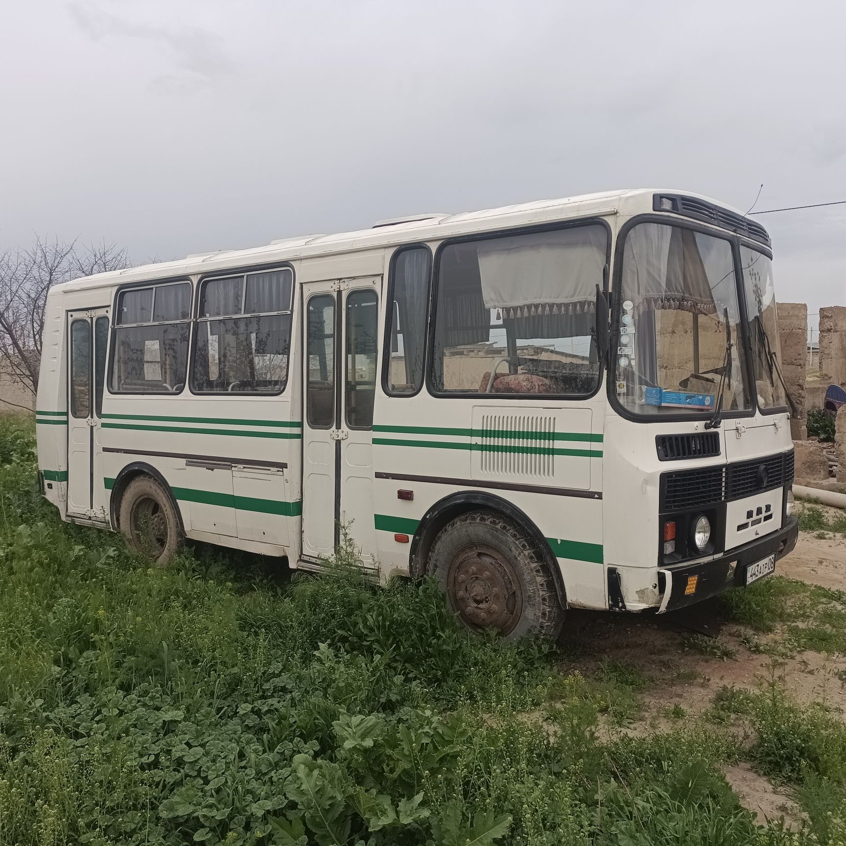 Автобус сатылады жағдайы жақсы. Жеңіл көлікке вариант бар