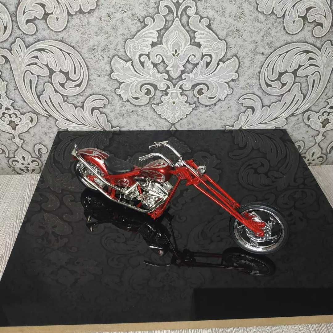 Модель мотоцикла масштаб 1:12