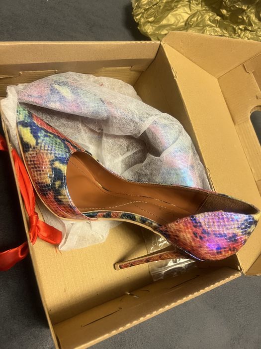 Pantofi stiletto