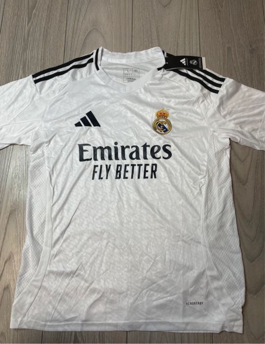 Vand tricouri de fotbal Real Madrid L