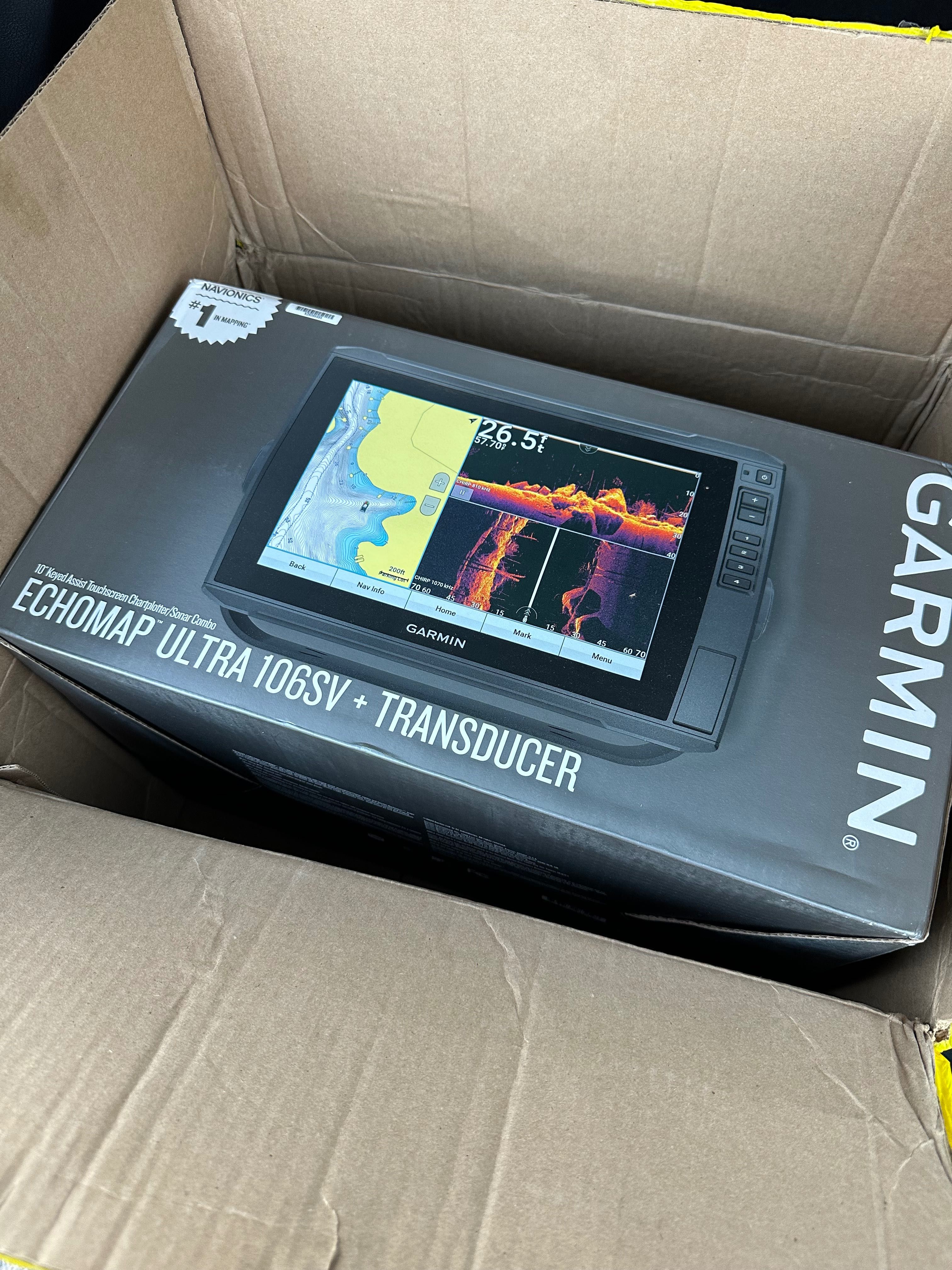 Эхолот Garmin Ultra 106sv