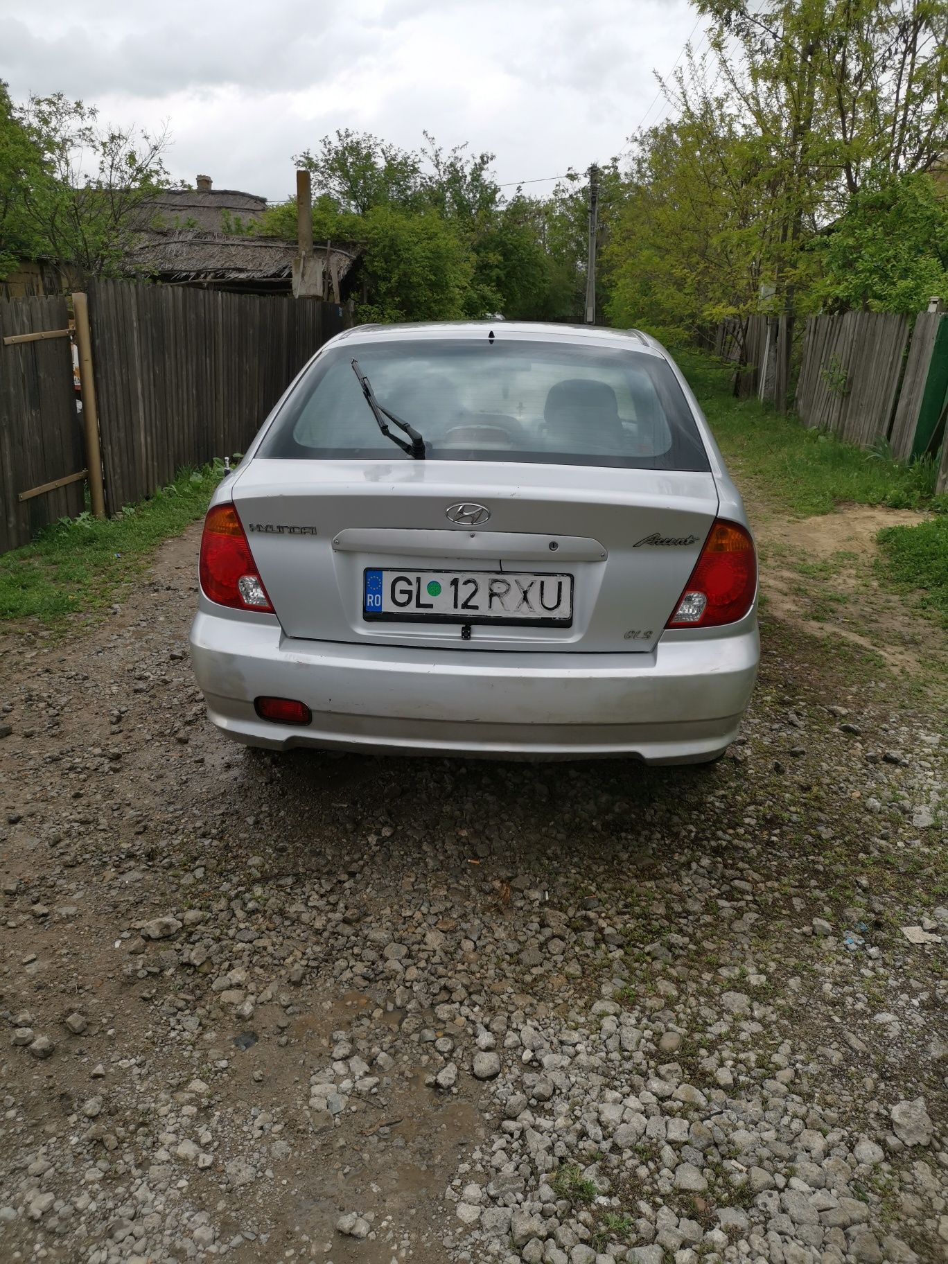 Vând Hyundai accent