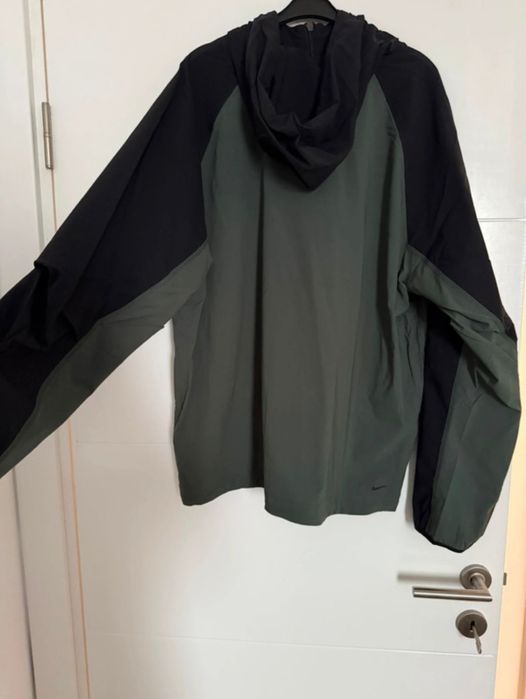 Jacheta windbreaker Nike Tech
