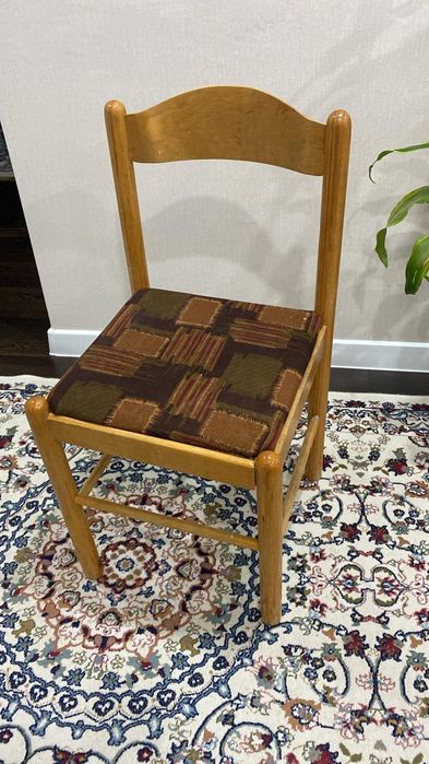 Продам срочно стул СССР в хорошем качестве состояние без дефектов