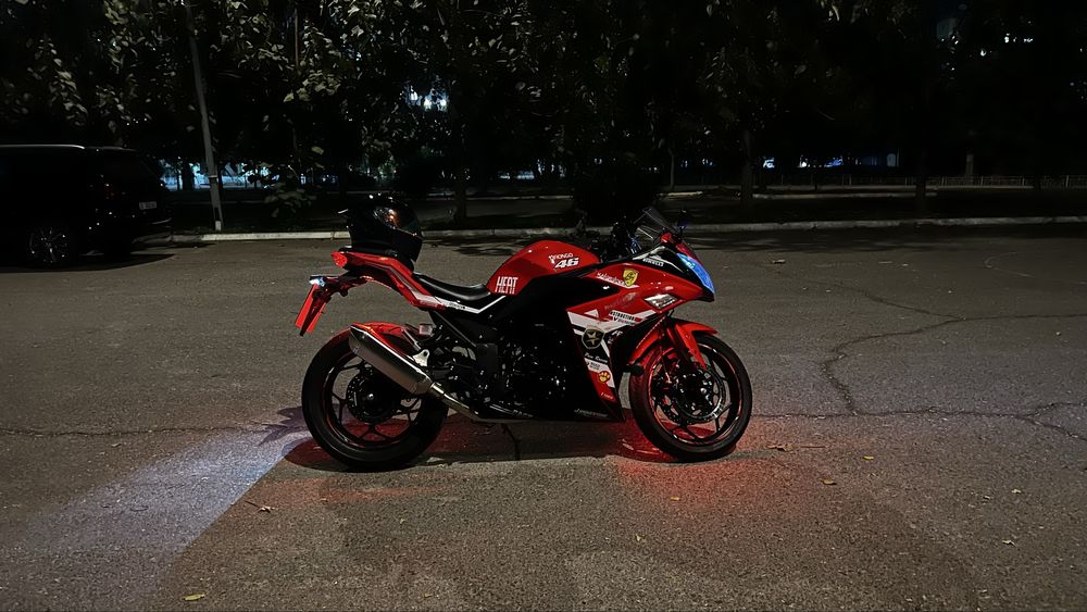 Yamaha r3, фулл комплектация, 2шлема в подарок,